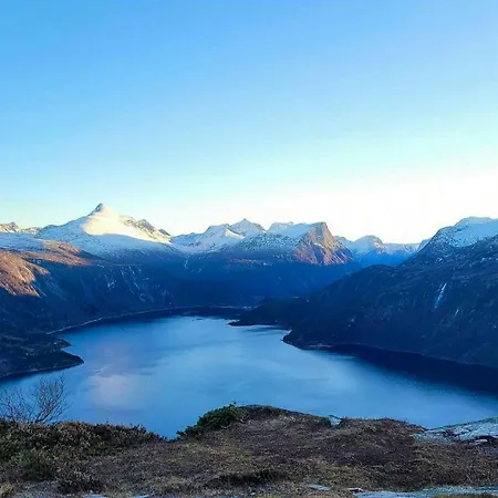 Ferienhaus Seaside With Private Pier In Eidsvåg