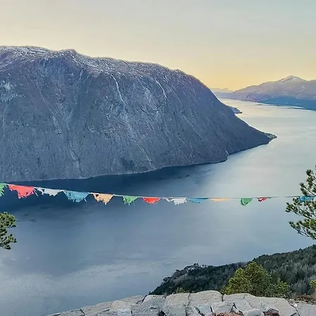 Seaside With Private Pier In Eidsvåg