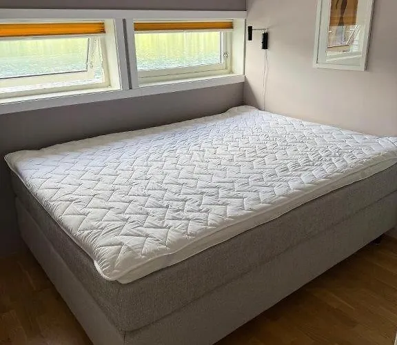 Seaside With Private Pier In Vakantiehuis