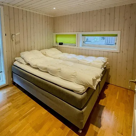 Seaside With Private Pier In Dom wakacyjny *